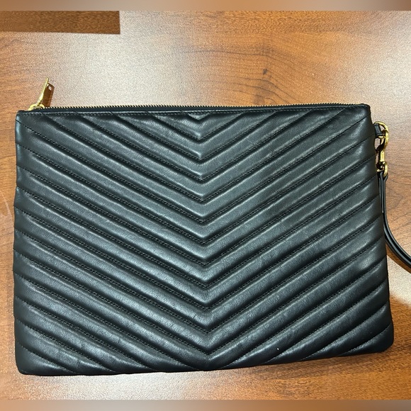 ❤️❤️ YSL SAINT LAURENT CLUTCH 🌺❤️ - Picture 5 of 17